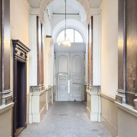Calm Wenceslas Square Apartment Prague